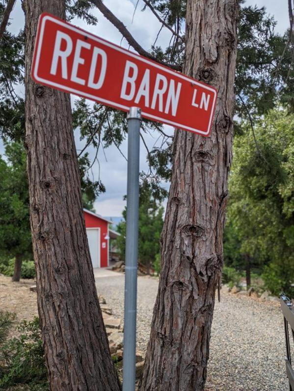 Red Barn Retreat Hotell North Fork Exteriör bild